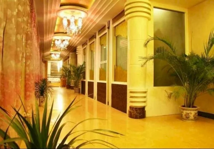 Гуйлинь: Golden Dragon Hotel