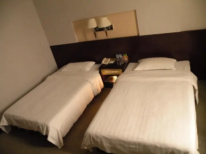 Гуйлинь: Golden Dragon Hotel