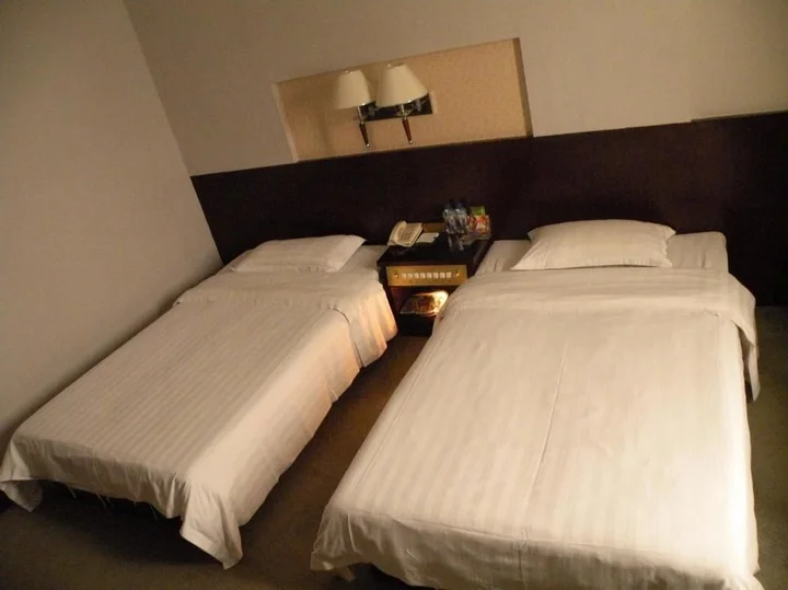 Гуйлинь: Golden Dragon Hotel