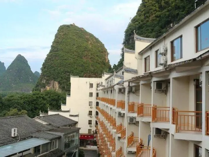 Яншо: Yangshuo Tangrenjie Hotel