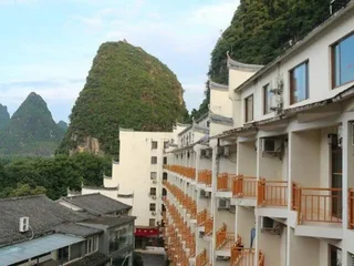 Яншо: Yangshuo Tangrenjie Hotel