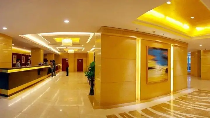 Yangshuo Tangrenjie Hotel — фото 2