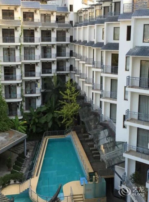Яншо: Yangshuo Tangrenjie Hotel