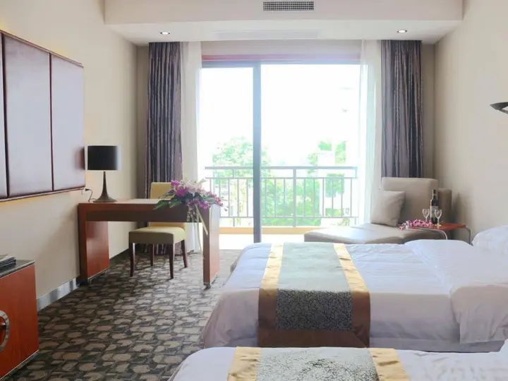 Яншо: Yangshuo Tangrenjie Hotel
