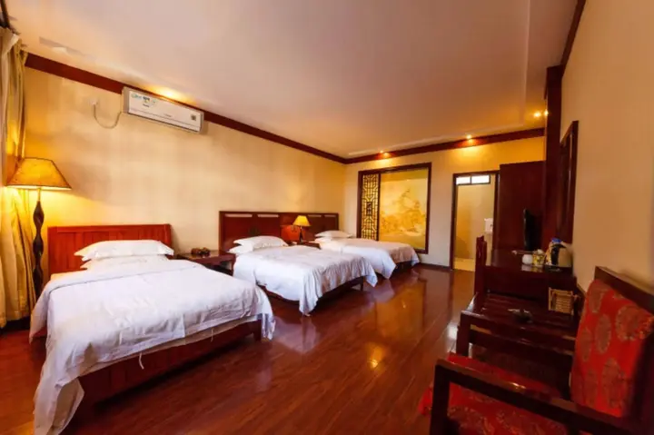 Дали: Yinfeng Hotel