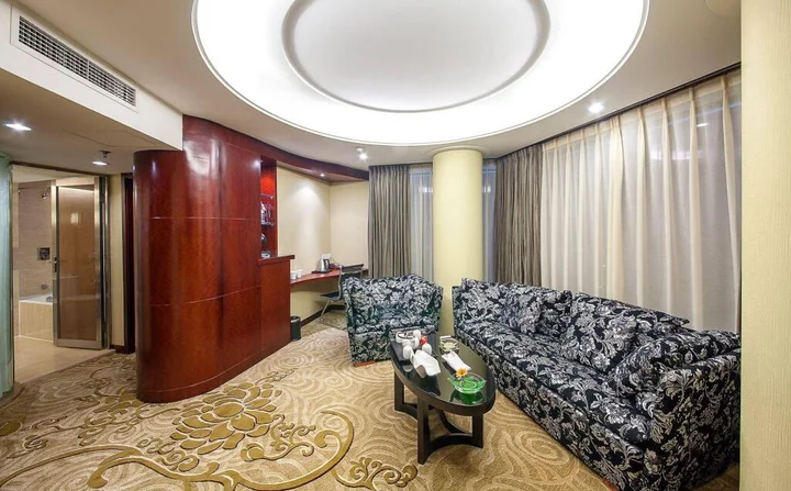 Чэнду: Minshan Hotel - Chengdu