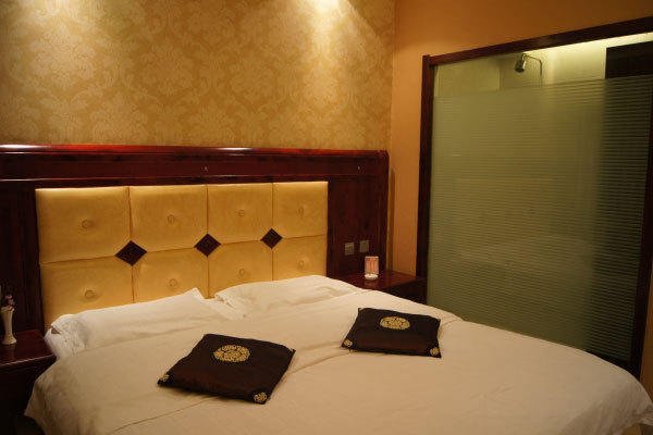 Хулун-Буир: Longhua Hotel