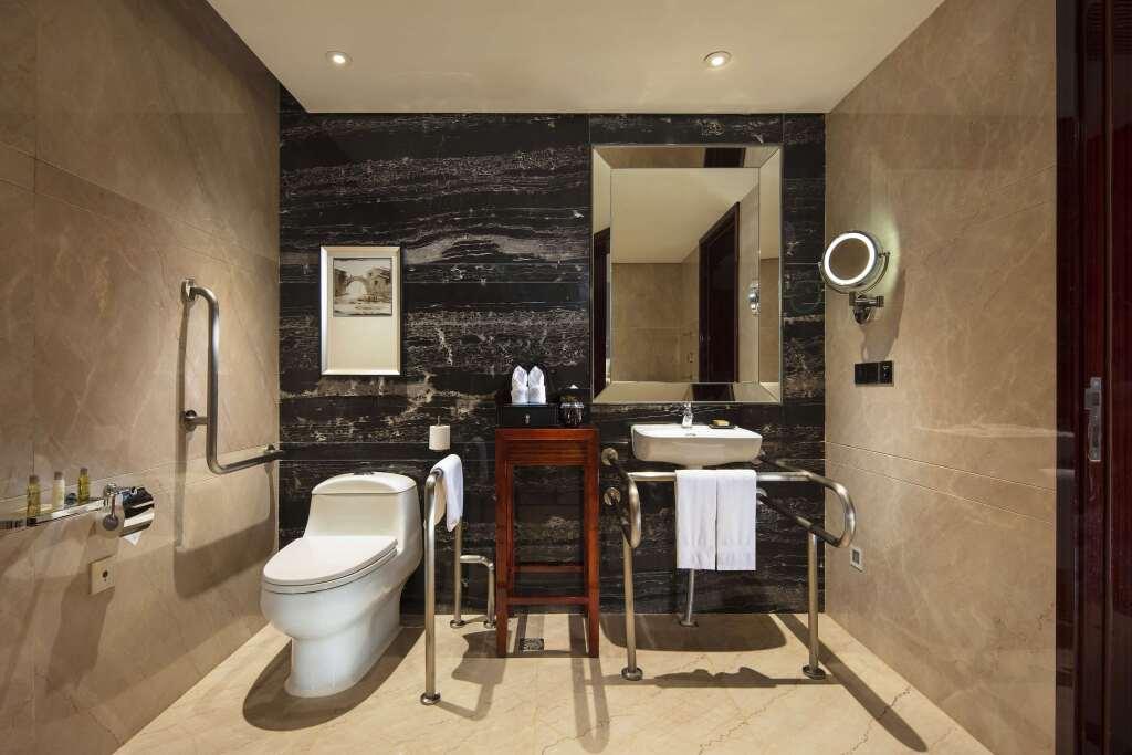 Фошань: Hilton Foshan