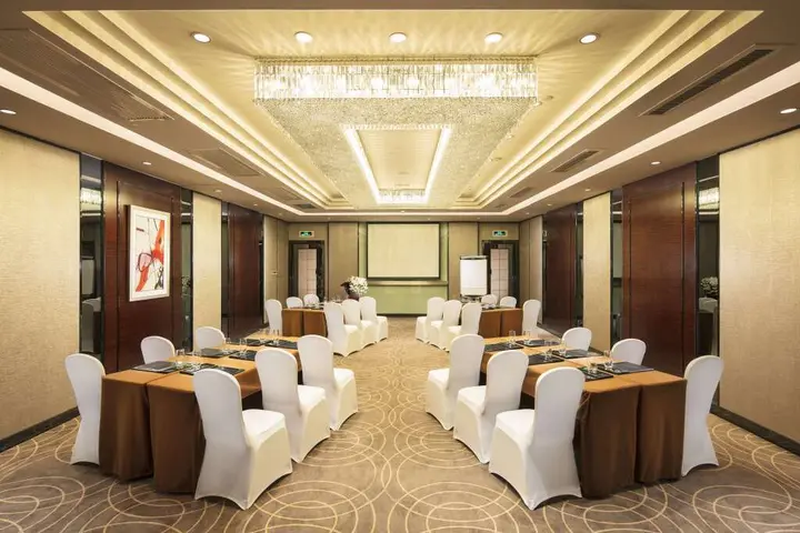 Фошань: Hilton Foshan
