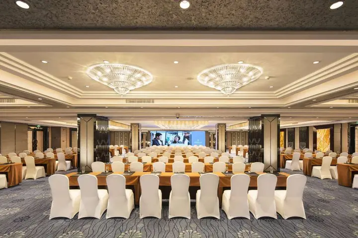 Фошань: Hilton Foshan