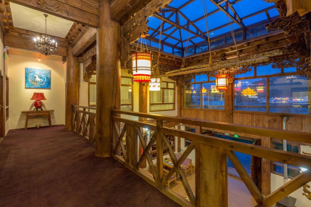 Шангри-Ла: Shangri-La E-Outfitting Boutique Hotel