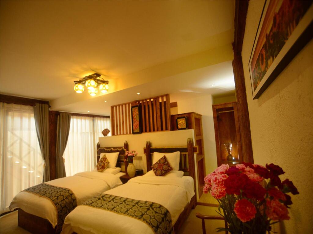 Шангри-Ла: Shangri-La E-Outfitting Boutique Hotel