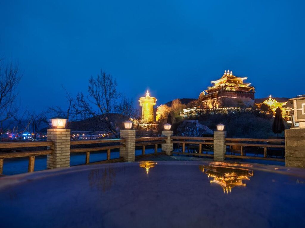 Шангри-Ла: Shangri-La E-Outfitting Boutique Hotel