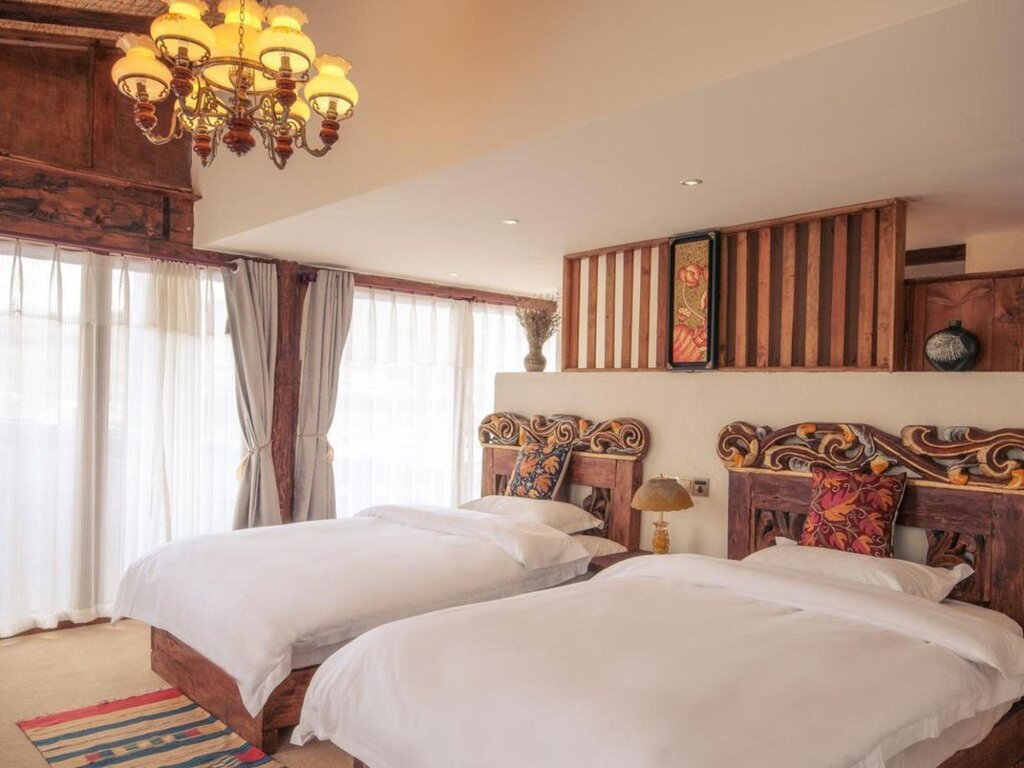 Шангри-Ла: Shangri-La E-Outfitting Boutique Hotel