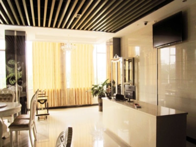 Гуйлинь: Guilin Golden Family Apartment Hotel