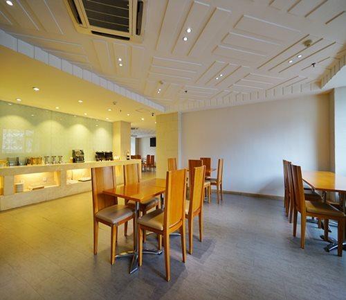 Харбин: JI Hotel (Harbin Zhongyang Street People Square)