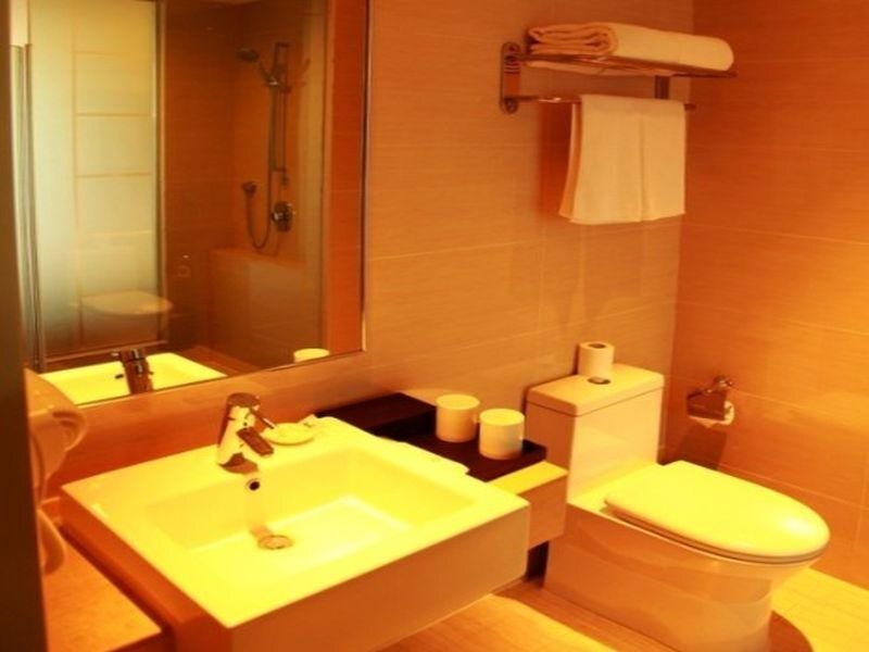 Харбин: JI Hotel (Harbin Zhongyang Street People Square)
