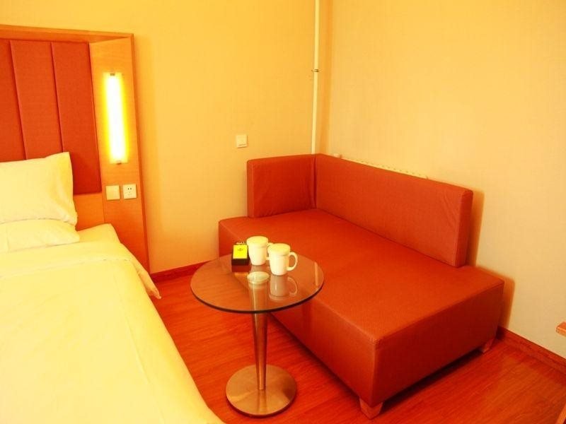 Харбин: JI Hotel (Harbin Zhongyang Street People Square)