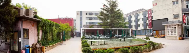 Пекин: Nostalgia Hotel(Beijing YongheLama & Nanluoguxiang)