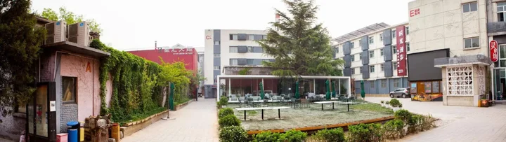 Пекин: Nostalgia Hotel(Beijing YongheLama & Nanluoguxiang)