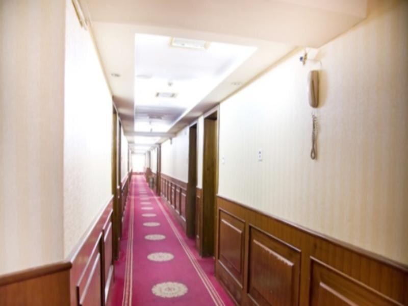 Наньнин: Jin Hong Lin Hotel