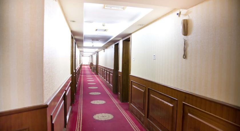 Наньнин: Jin Hong Lin Hotel