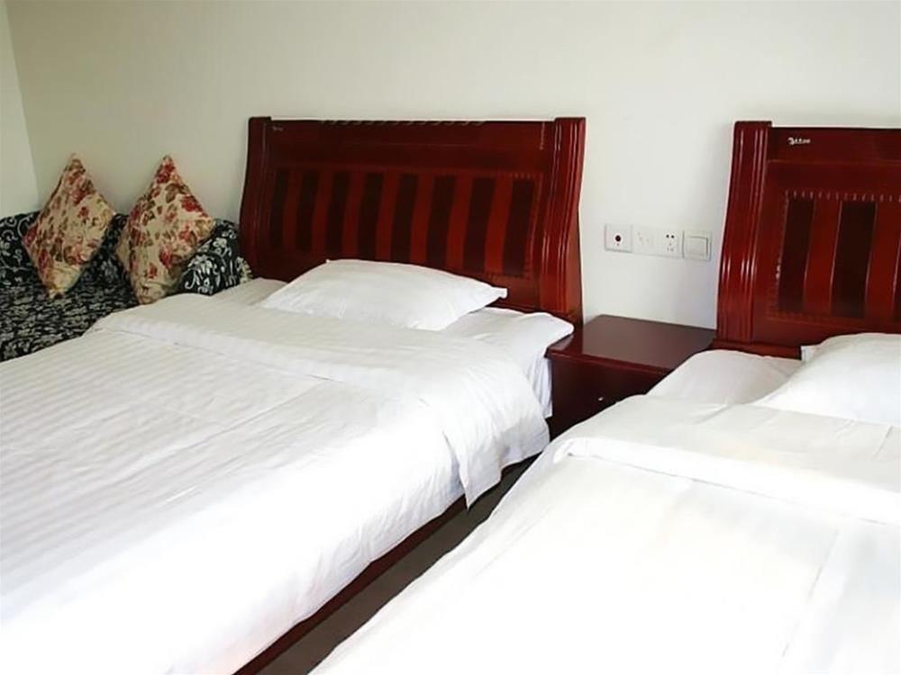 Чунцин: Chongqing Langqingju Apartment