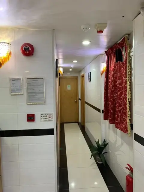 Гонконг: China Emperor Hotel