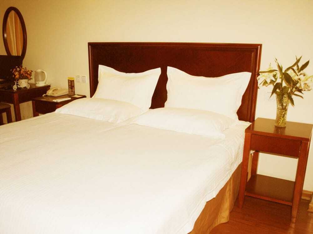 Тайчжоу: Greentree Inn Xinghua Anfeng Runan Garden Express Hotel