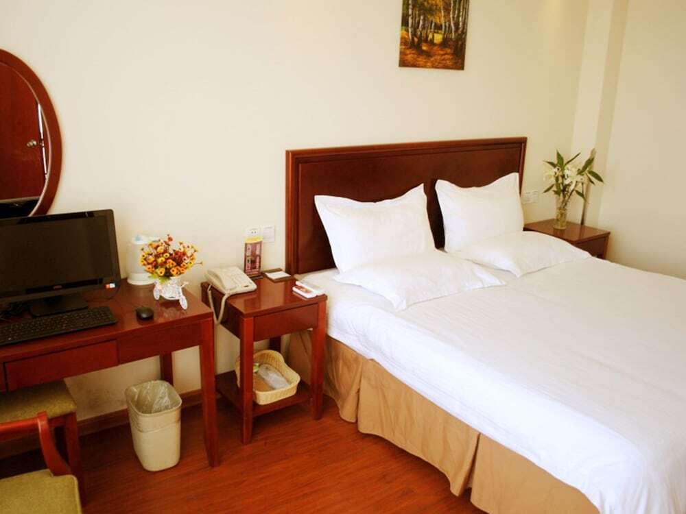 Тайчжоу: Greentree Inn Xinghua Anfeng Runan Garden Express Hotel