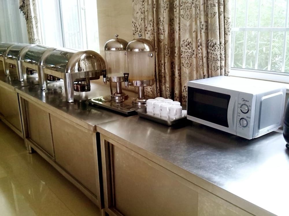 Тайчжоу: Greentree Inn Xinghua Anfeng Runan Garden Express Hotel