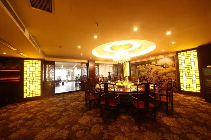 Яньтай: Yantai Asia Hotel
