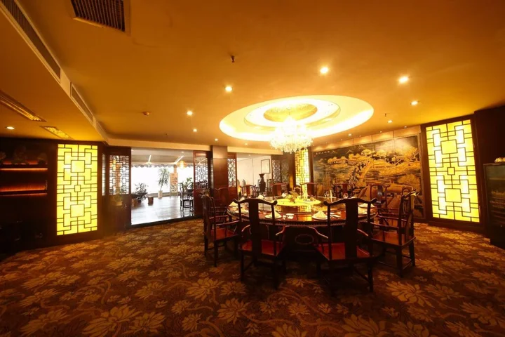 Яньтай: Yantai Asia Hotel