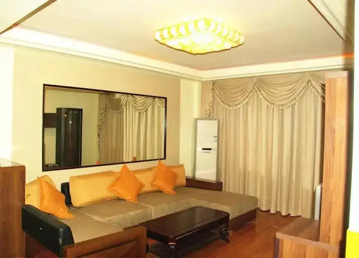 Уху: Wuhu Shangri-La Apartment