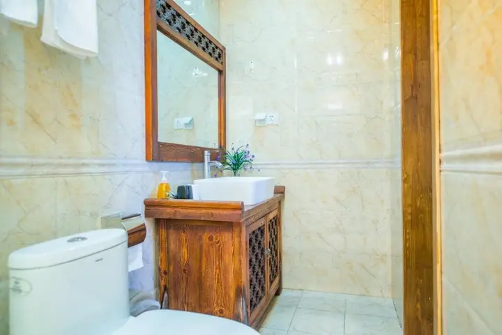 Лицзян: Lijiang Banshan Huayu Inn