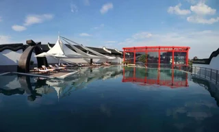 Цзясинь: Waterside Resort