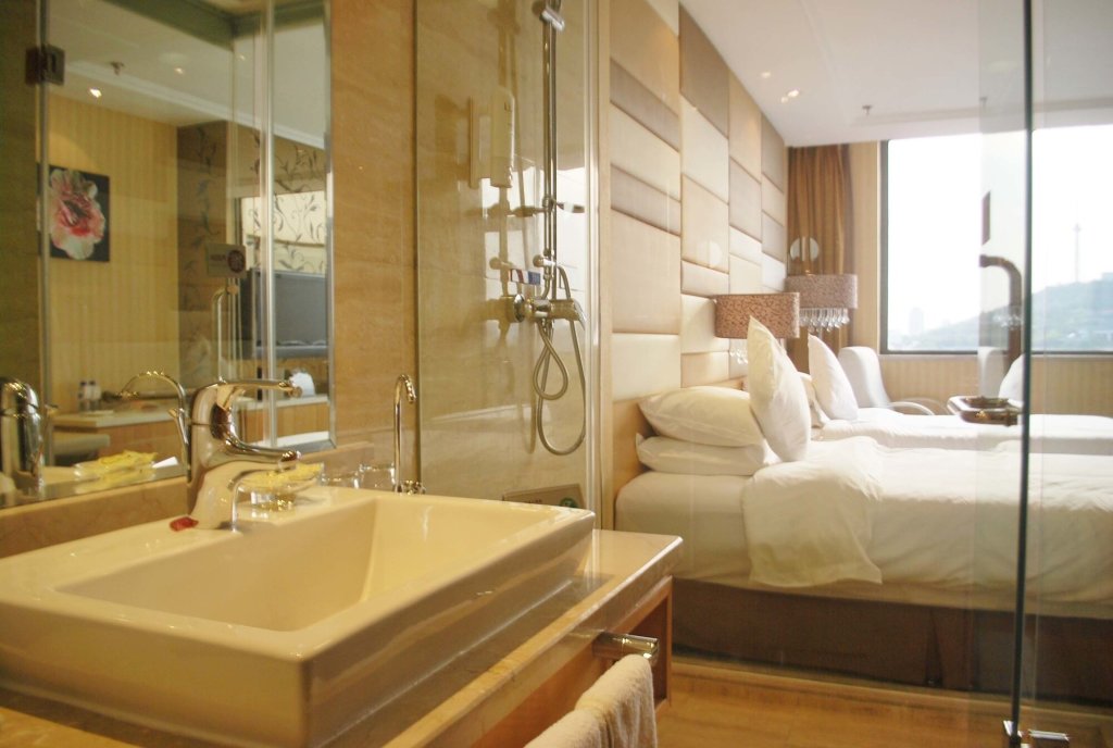 Вэйхай: The Brigh Radiance Hotel Weihai