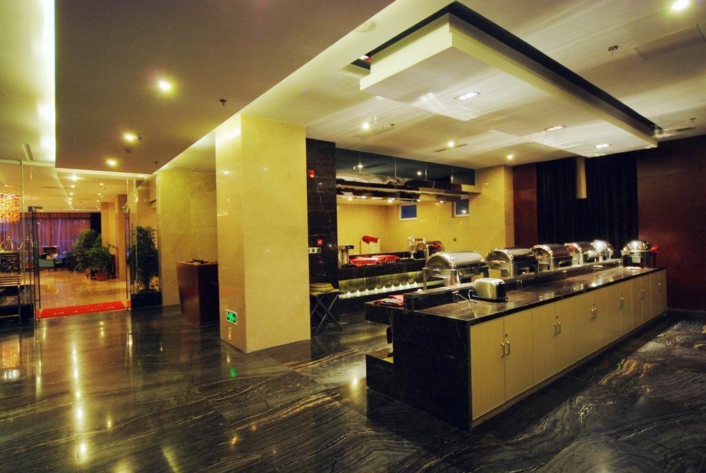 Линжи: Nyingchi Minshan Hotel