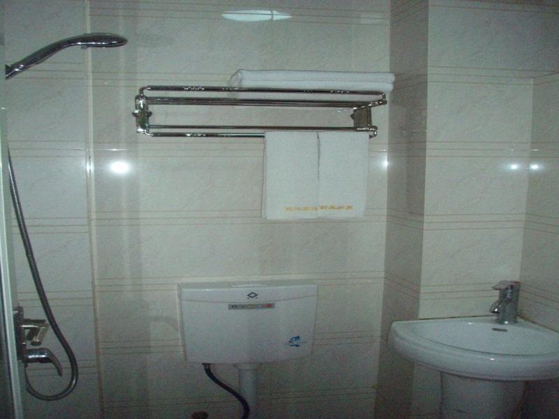 Гуйлинь: Guilin Ling Hong Express Hotel