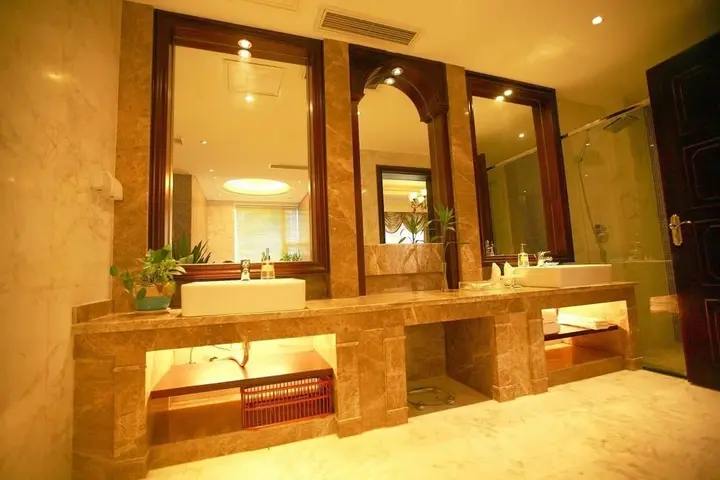 Чэнду: Shunfeng International Hotel