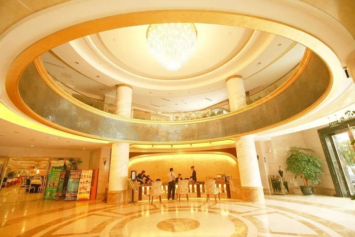Чэнду: Shunfeng International Hotel