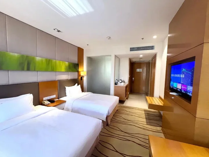 Паниин: Holiday Inn Panjin Aqua City by IHG