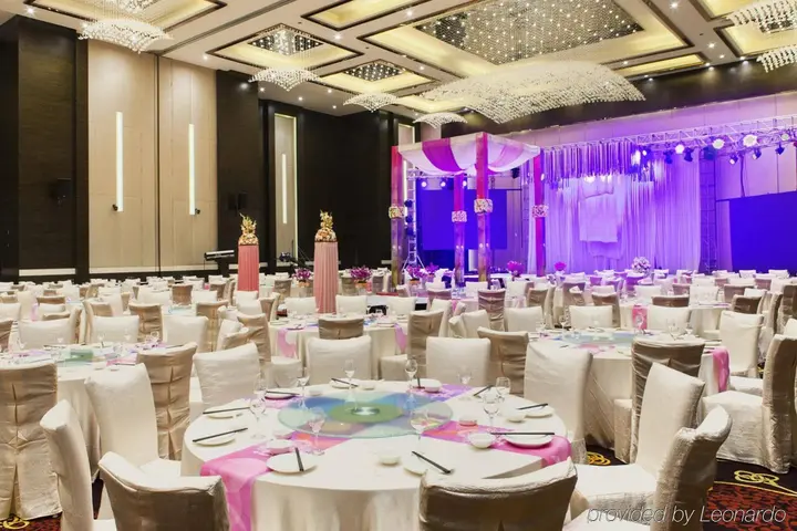 Паниин: Holiday Inn Panjin Aqua City by IHG