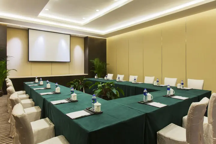 Паниин: Holiday Inn Panjin Aqua City by IHG