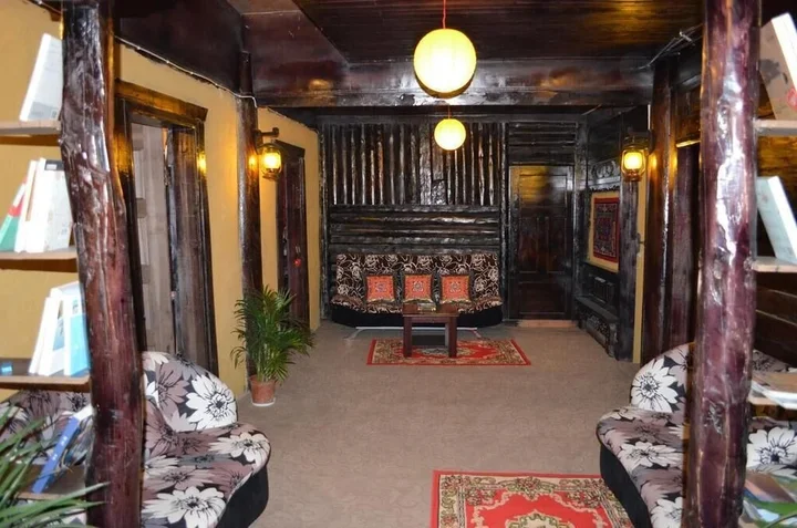 Шангри-Ла: Shangri-La Timeless Inn
