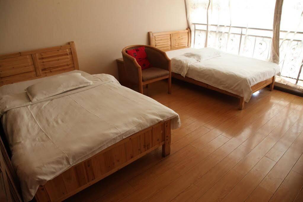 Куньмин: Saijia Hotel - Shanghai Salong Branch