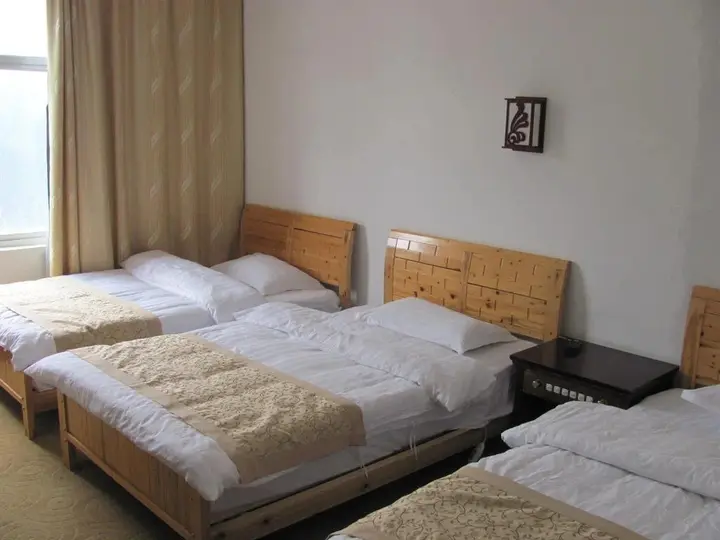 Шангри-Ла: Kawagebo Hotel