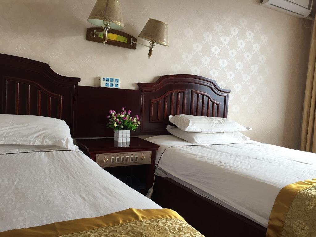 Шангри-Ла: Kawagebo Hotel