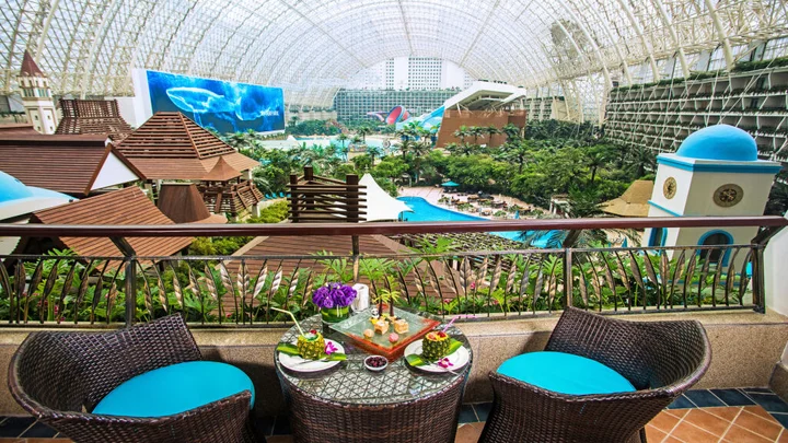 Чэнду: InterContinental Chengdu Global Center by IHG