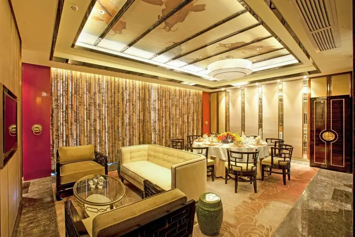 Наньнин: Nanning Landmark Hotel